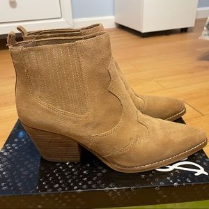 Sam Edelman Suede Booties - 8